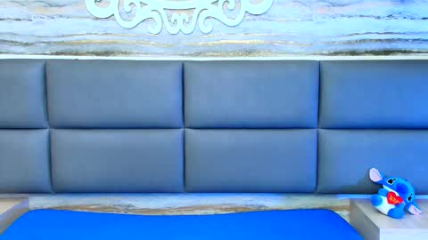 Snapshot of twinslovers_ chatting on 10/28/25, 11:07 twinslovers_ online show from 10/28/25, 11:07