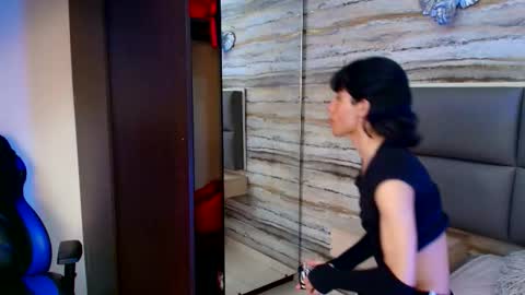 Snapshot of twinslovers_ chatting on 11/21/25, 03:38 twinslovers_ online show from 11/21/25, 03:38