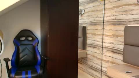 twinslovers_ online show from 01/11/26, 03:11