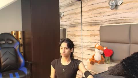 twinslovers_ online show from 02/25/26, 03:49