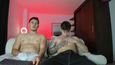 twintease online show from 10/10/25, 03:22