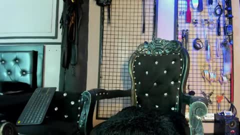 Snapshot of twisted_fantasy_ chatting on 05/18/26, 02:51 Clio Tadeo online show from 05/18/26, 02:51
