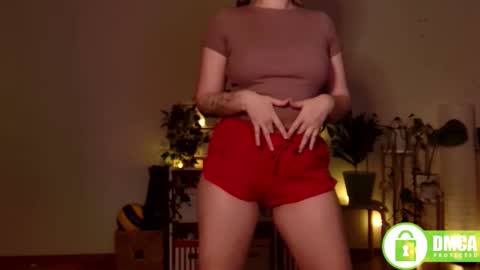 Snapshot of twix_girl chatting on 01/15/25, 11:10 Stranger online show from 01/15/25, 11:10