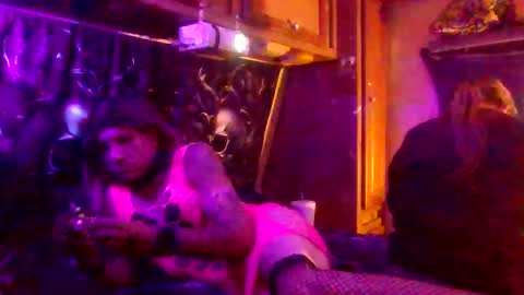 Snapshot of twiztidleeanna69 chatting on 10/21/25, 05:30 Tintilizing Excitement online show from 10/21/25, 05:30