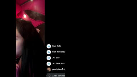 Snapshot of twizzytoxic22 chatting on 05/21/26, 02:18 twizzytoxic22 online show from 05/21/26, 02:18
