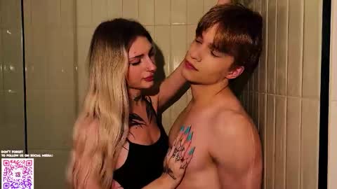 Snapshot of twl8vibe chatting on 03/24/26, 10:04 Molly and Nick online show from 03/24/26, 10:04