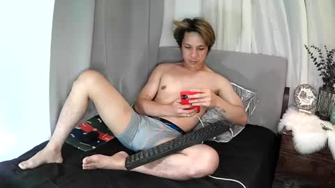 Snapshot of twnkxavier chatting on 07/06/26, 01:08 twnkxavier online show from 07/06/26, 01:08