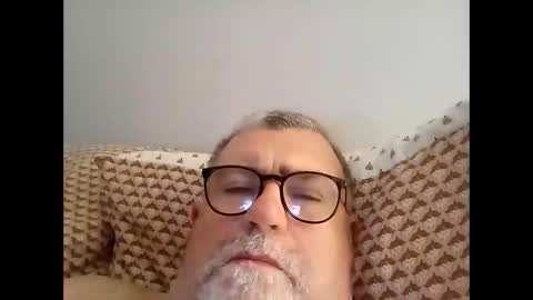 twohats2810 online show from 03/12/26, 10:38