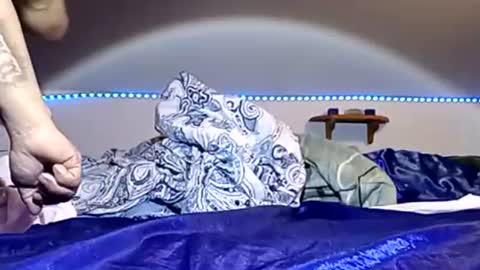 Snapshot of twohorny866 chatting on 02/24/26, 06:33 Twohorny866 online show from 02/24/26, 06:33