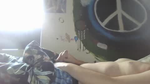 Snapshot of twonkydonk27 chatting on 10/08/25, 04:37 twonkydonk27 online show from 10/08/25, 04:37