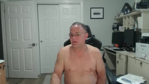 Twopeopleinlove online show from 11/25/25, 11:21