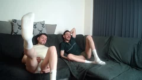 Snapshot of twotwinkhusbands chatting on 04/25/26, 08:17 RyanRowan online show from 04/25/26, 08:17