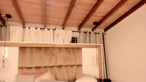 Twiggy online show from 02/19/25, 12:03