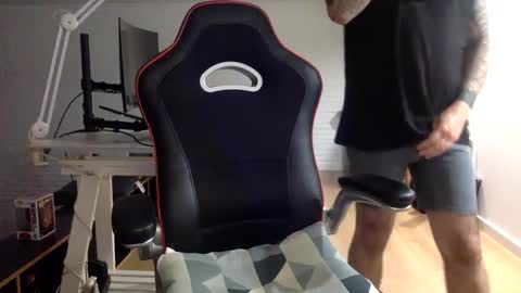 Snapshot of txalkan6060 chatting on 02/17/25, 06:04 txalkan6060 online show from 02/17/25, 06:04