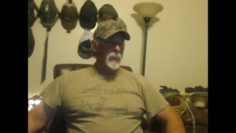 Snapshot of txlobo60 chatting on 03/21/26, 10:35 txlobo60 online show from 03/21/26, 10:35