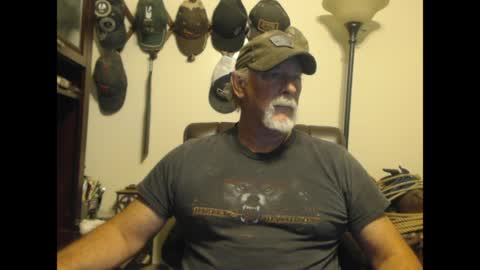 Snapshot of txlobo60 chatting on 04/05/26, 04:48 txlobo60 online show from 04/05/26, 04:48