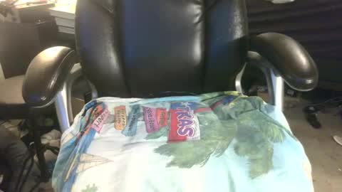 Snapshot of txtough6996 chatting on 12/21/25, 10:39 Drooskeet online show from 12/21/25, 10:39