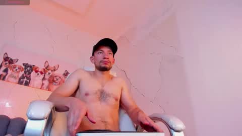 Snapshot of tyagoroberts chatting on 11/25/25, 02:28 Tyago online show from 11/25/25, 02:28