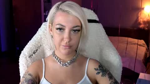 Miley online show from 03/02/25, 03:16