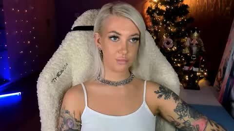 Miley online show from 01/10/26, 01:02