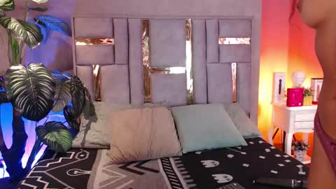 Snapshot of tyla_ks chatting on 09/12/25, 07:36 tyla_ks online show from 09/12/25, 07:36