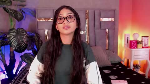 Snapshot of tyla_ks chatting on 09/13/25, 07:46 tyla_ks online show from 09/13/25, 07:46