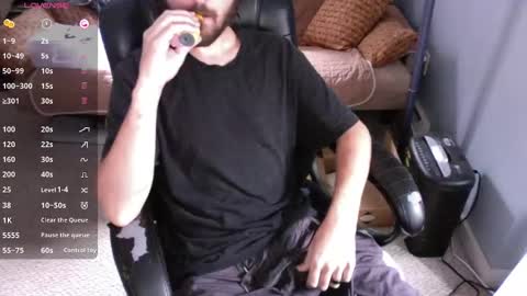 Snapshot of tyler4478 chatting on 09/23/25, 05:27 tyler4478 online show from 09/23/25, 05:27