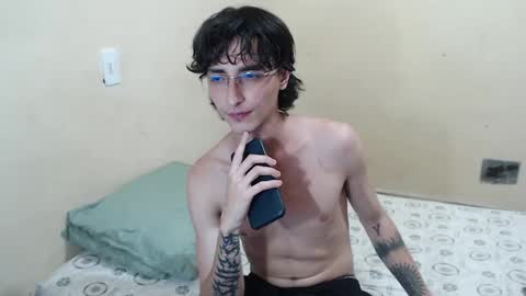 Snapshot of tyler_cx chatting on 10/10/25, 04:17 tyler_cx online show from 10/10/25, 04:17