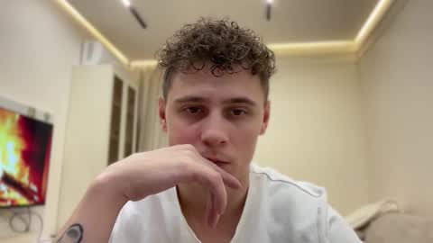 tyler_garrner online show from 11/28/25, 04:31