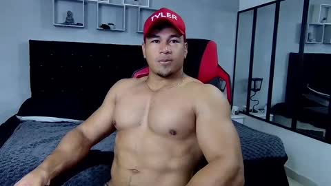 tyler_hank1 online show from 02/23/25, 12:05