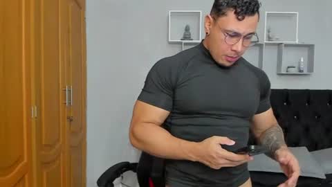 Snapshot of tyler_hank1 chatting on 06/27/26, 12:48 tyler_hank1 online show from 06/27/26, 12:48