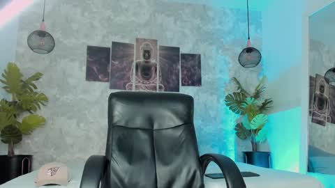 Tyler online show from 02/06/25, 02:37