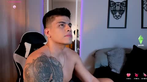 Snapshot of tyler_muscle chatting on 12/20/24, 12:30 David online show from 12/20/24, 12:30