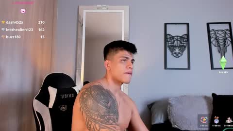 Snapshot of tyler_muscle chatting on 01/10/25, 03:18 David online show from 01/10/25, 03:18