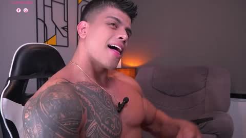 Snapshot of tyler_muscle chatting on 03/28/26, 02:33 David online show from 03/28/26, 02:33