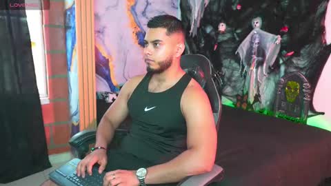 Snapshot of tyler_price01 chatting on 10/29/25, 08:43 Tyler online show from 10/29/25, 08:43