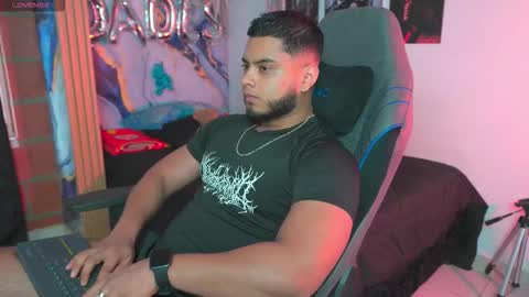 Snapshot of tyler_price01 chatting on 03/25/26, 10:05 Tyler online show from 03/25/26, 10:05