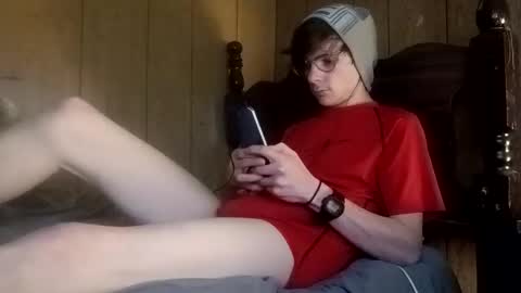 Snapshot of tylerlee199169 chatting on 02/03/26, 05:38 Tyler online show from 02/03/26, 05:38