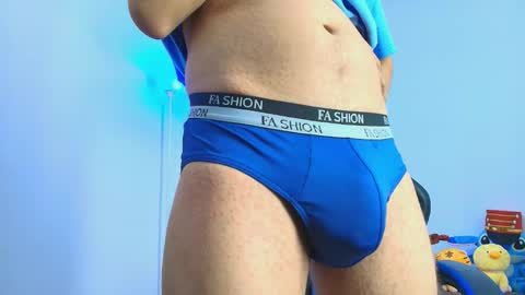   online show from 11/29/25, 04:04