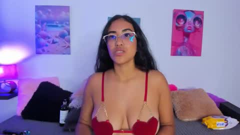 tyra   online show from 11/25/25, 02:55