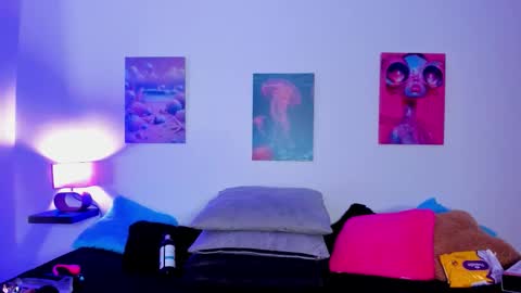 tyra   online show from 12/04/25, 03:16