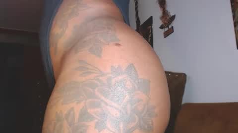 Snapshot of tyra_stone1 chatting on 02/02/25, 12:19 tyra_stone1 online show from 02/02/25, 12:19