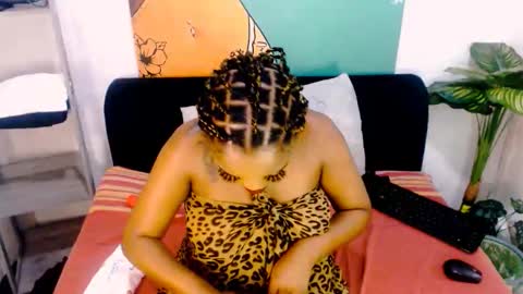 Snapshot of tyrabangz chatting on 03/19/26, 10:36 Tyra online show from 03/19/26, 10:36