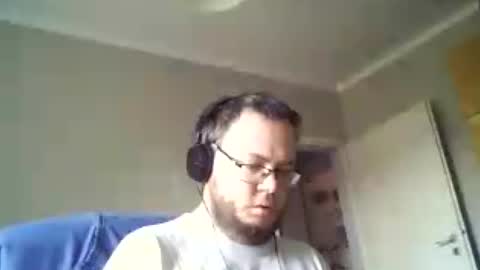 Snapshot of tyradi1991 chatting on 07/18/26, 05:17 tyradi1991 online show from 07/18/26, 05:17