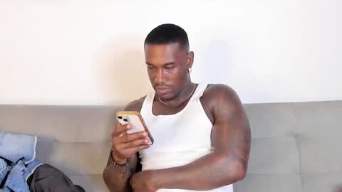 Snapshot of tyron_rulers chatting on 11/10/25, 12:48 Dvid Rullers online show from 11/10/25, 12:48