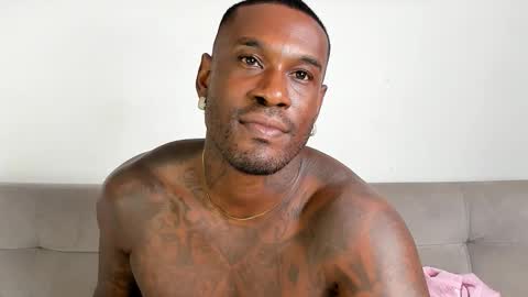 Snapshot of tyron_rulers chatting on 11/11/25, 01:11 Dvid Rullers online show from 11/11/25, 01:11