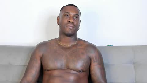 Snapshot of tyron_rulers chatting on 11/12/25, 11:47 Dvid Rullers online show from 11/12/25, 11:47