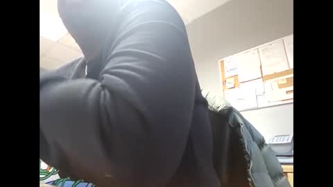 Snapshot of tyroneall chatting on 12/23/24, 03:01 tyroneall online show from 12/23/24, 03:01