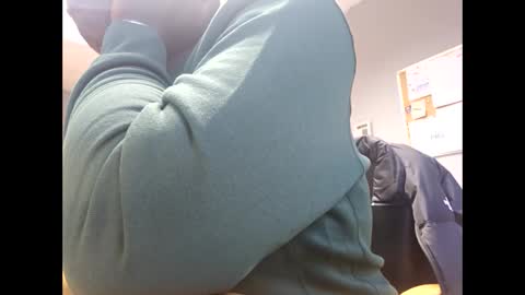 Snapshot of tyroneall chatting on 01/31/25, 03:33 tyroneall online show from 01/31/25, 03:33