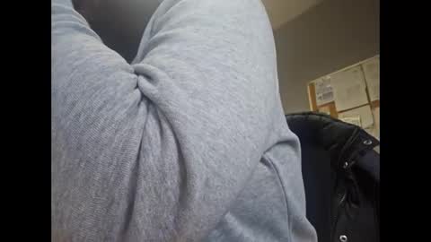 Snapshot of tyroneall chatting on 02/19/25, 02:01 tyroneall online show from 02/19/25, 02:01